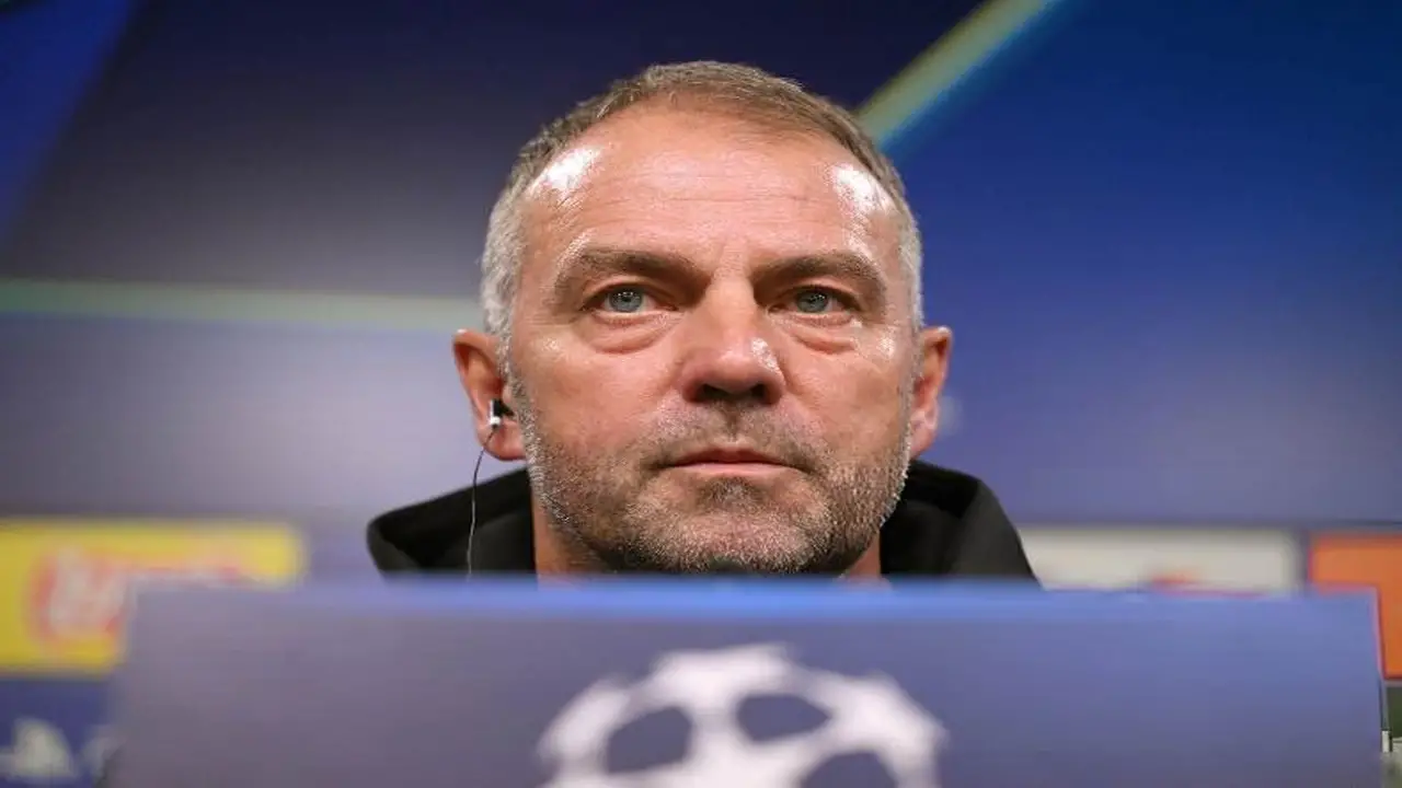 فليك يحسم مصير يامال قبل ديربي كتالونيا.. يلمح لمشاركة دي يونج